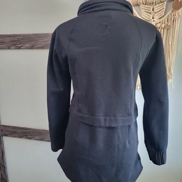 Lululemon Light as Warmth Scuba Rare - Picture 5 of 8